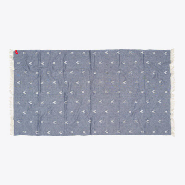 ROTHIRSCH arrow towel navy front