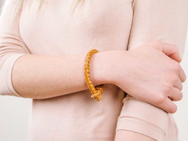 Geflochtenes Lederarmband (Natur) – Bild 3