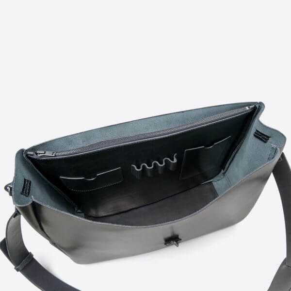 ROTHIRSCH leather briefcase black 06 inside