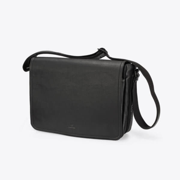 ROTHIRSCH leather messenger black front
