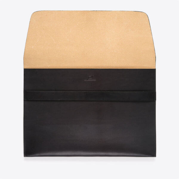 ROTHIRSCH macbook air leather envelope black open