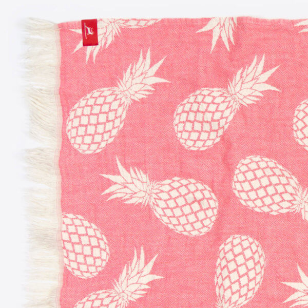 ROTHIRSCH pineapple collection towel pink detail